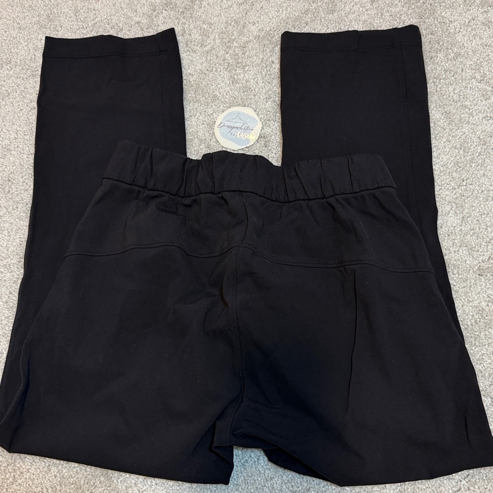Lululemon ON The Fly Elastic Waist Straight Leg Panta - Picture 3 of 4